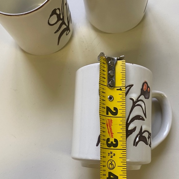Vintage Stoneware Mug with Floral 70s Design Set - Picture 6 of 7